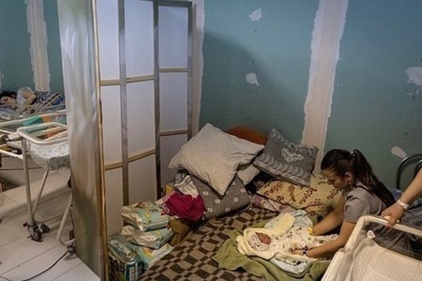 Clinică de fertilitate din Kiev, la care au apelat și cupluri de români, mutată într-un buncăr din cauza bombardamentelor